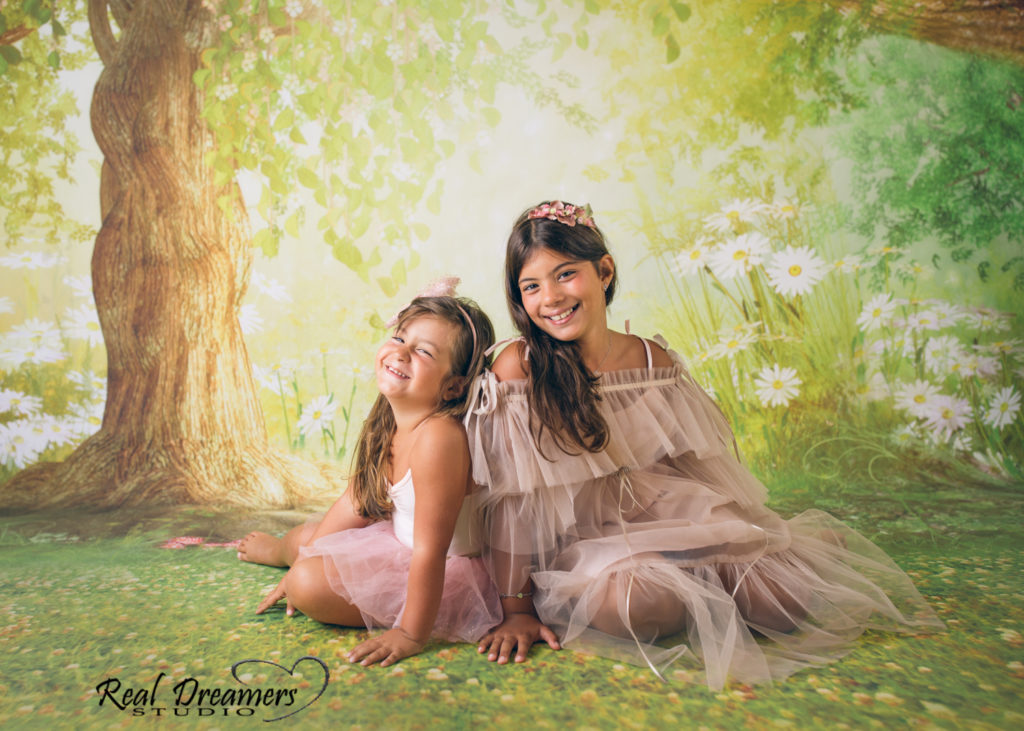 Servizio Fotografico Bambini - sorelle bosco