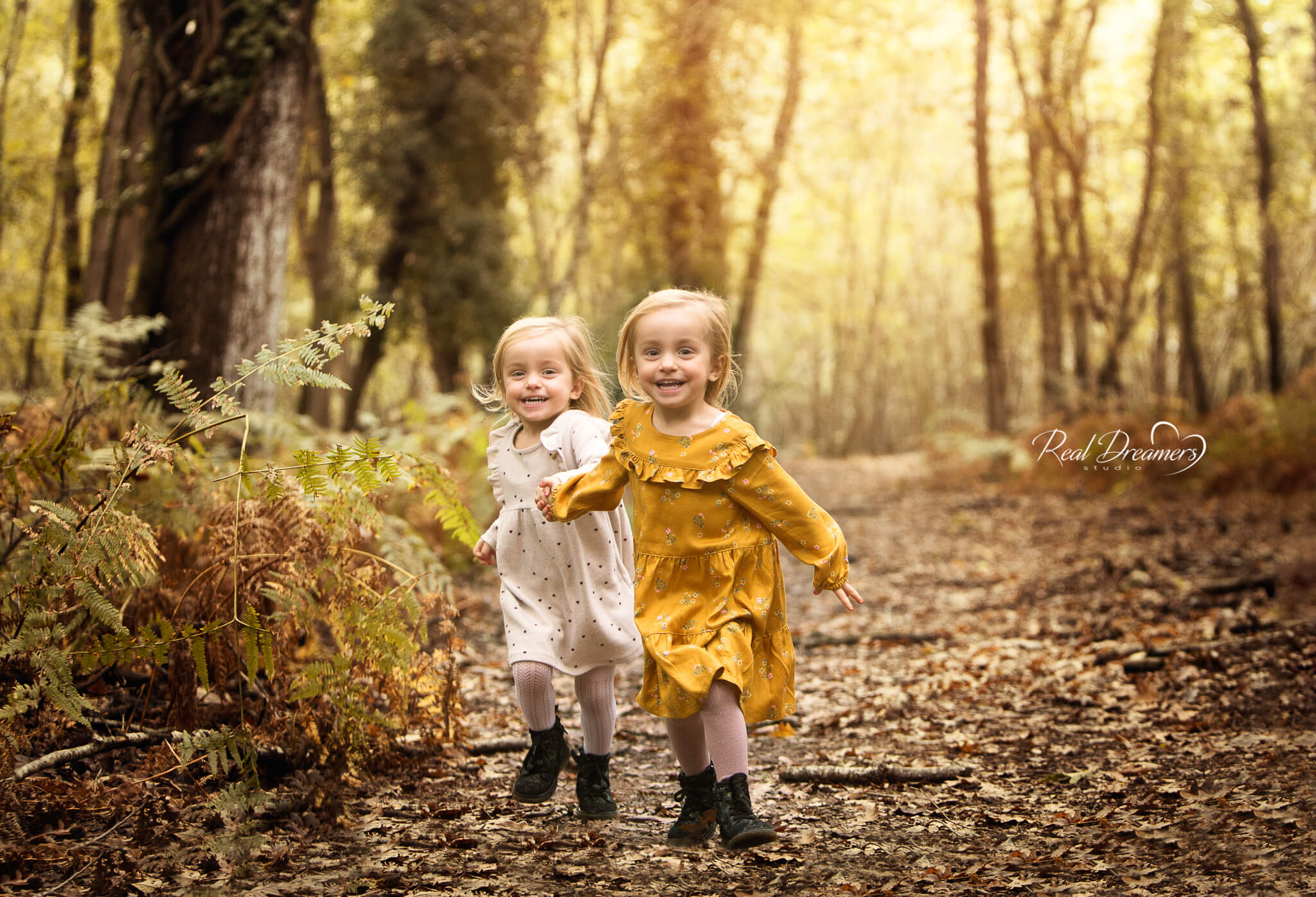 Real Dreamers Studio - servizio - fotografico - bambini - bosco - autunno